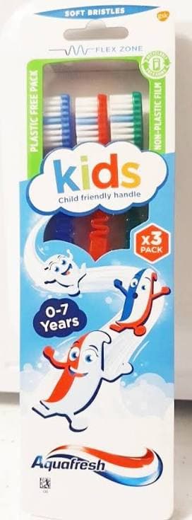 AQUAFRESH kids child friendly handle toothbrush – original fragrance Uganda